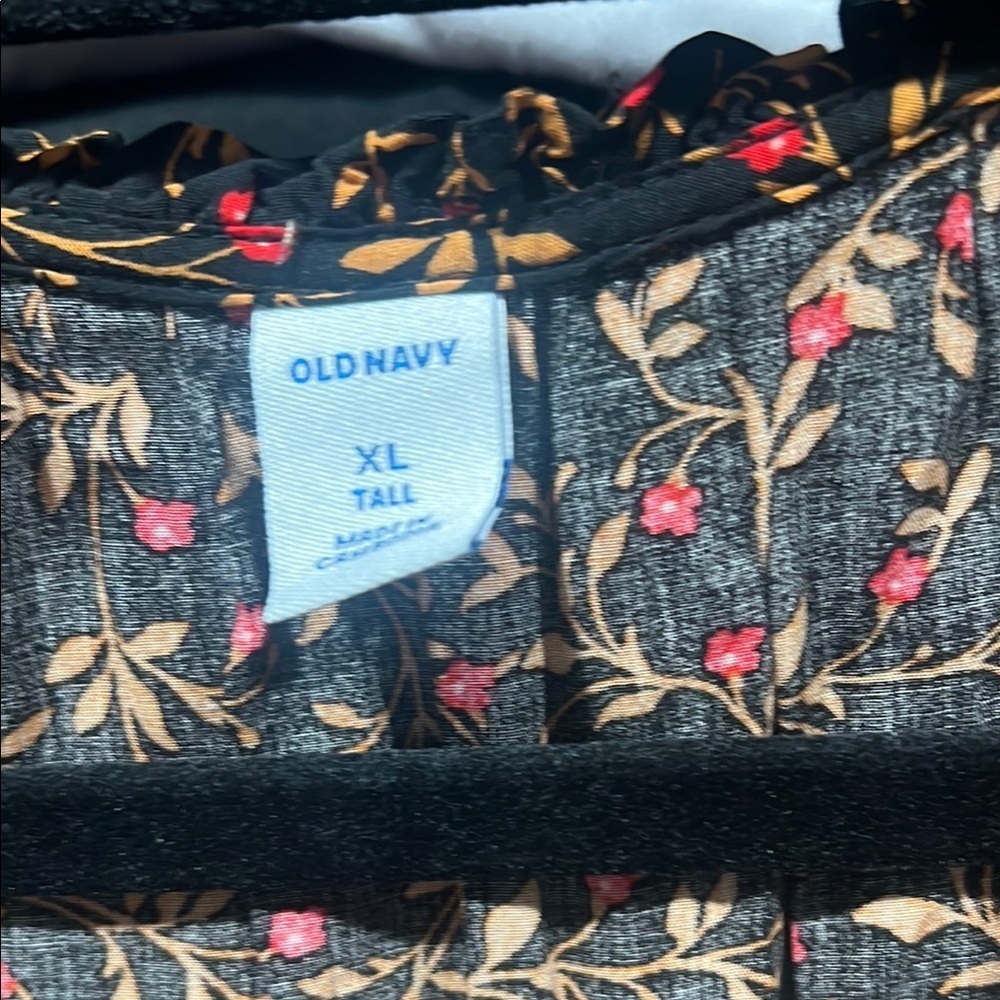 Floral Print Dress - Black and Red - Picture 2 of 3